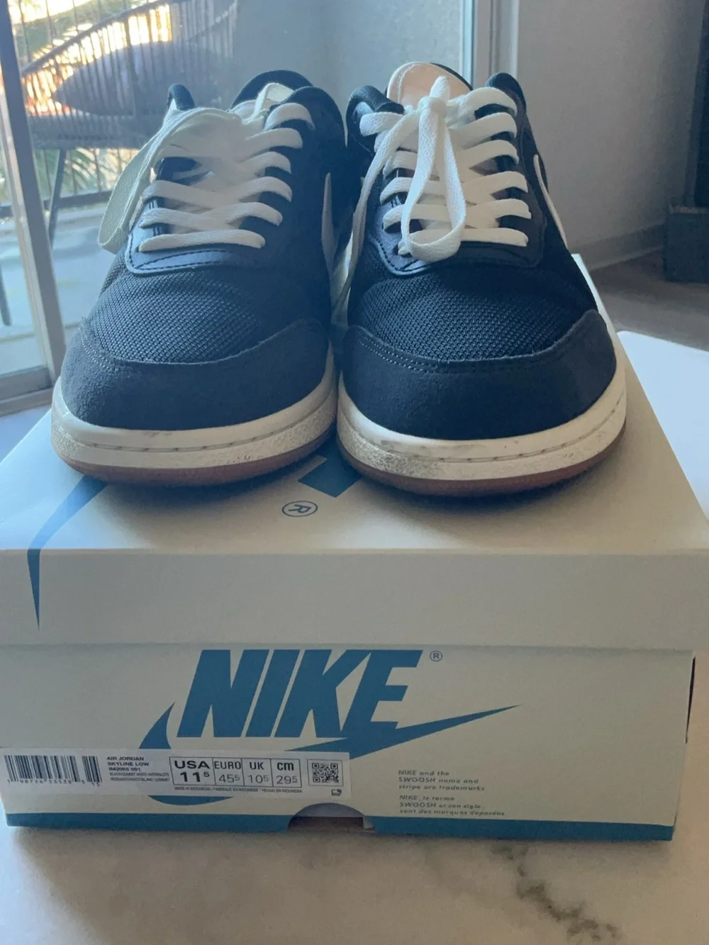 Jordan Men’s Black & White Low-Top Sneakers